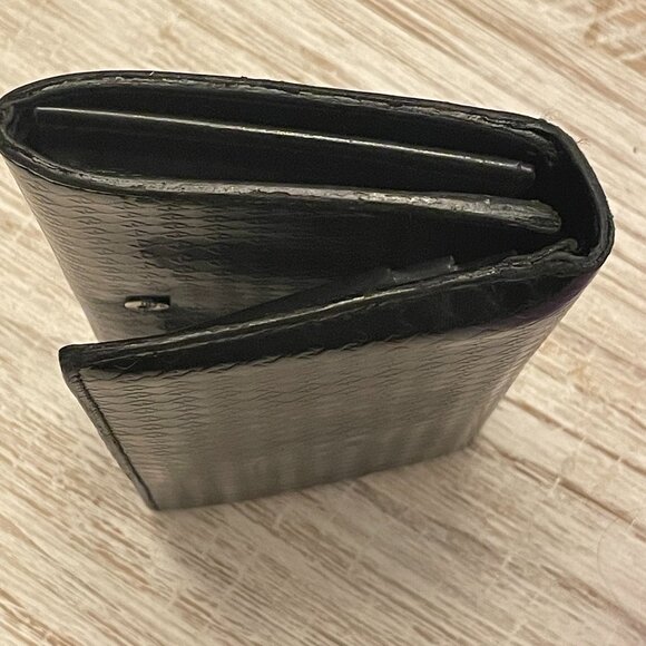 FENDI Black Leather Wallet w/Embossed Logo on Outside - Picture 16 of 16